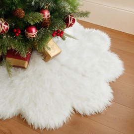Gemscream Scalloped 36 Inch Christmas Tree Skirt Scalloped Plush Skirt for Merry Christmas Party Tree Decoration Holiday Party Ornaments Indoor Decor (White Faux Fur)
