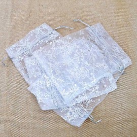 50 PCS Snowflake Organza Bags for Christmas, White Organza Gift Bags White Snowflake, 10x15cm Organza Pouches with Drawstring for Christmas,Wedding Favour Jewelry Pouch Bags