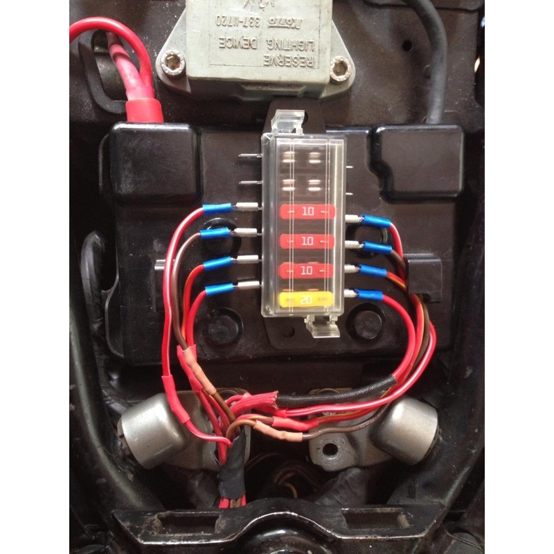 HELLA H84960091 6-Way Lateral Single Fuse Box