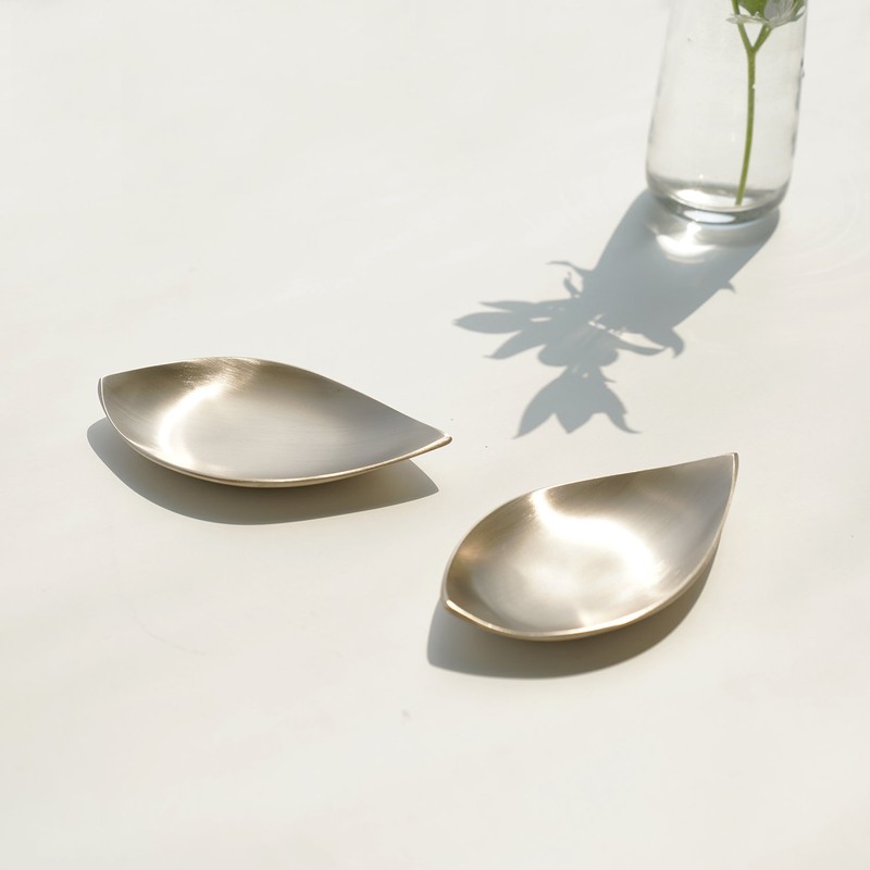 Notdam Bangjja Yugi Leaf Plate Small / 놋담 방짜유기 나뭇잎