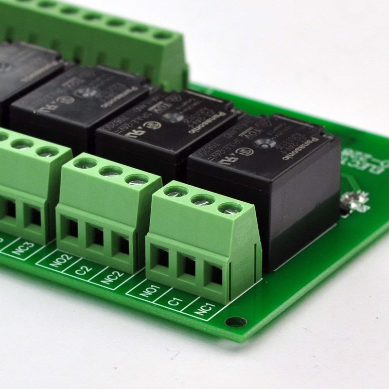 Electronics-Salon 8 Channel 10Amp SPDT Power Relay Module Board (Operating