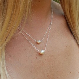 Inilbran Boho Layered Pearl Choker Necklace Silver Pearl Pendant Necklace Floating Pearl Necklace Choker Vintage Pearl Beaded Necklace Chain Jewellery for Women and Girls