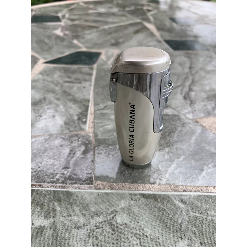 La Gloria Cubana Series Triple Torch Cigars’s Lighter With Built