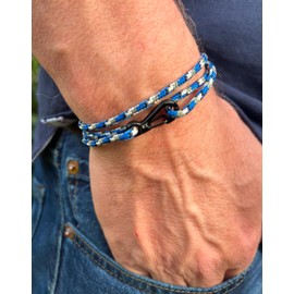 Carabiner Rope Bracelet - Strong Paracord Climbing rope with Carabiner clip Bracelet - Adjustable Paracord rope with black Clasp | Durable Survival bracelet | Handmade Men's Bracelet, One Size,