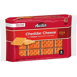 Austin, Sandwich Crackers, Cheddar Cheese on Cheese Crackers, 11oz Tray (8 Count)