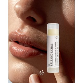 Bálsamo Labial Reparador, Hidratación y Suavidad al Instante, con Ingredientes Naturales, Manteca de Karité, Aceite de Coco, Cera de Abejas, Aceite de Jojoba