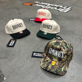 Honey Vintage Trucker Hat | Camo Viral Trendy Cowboy Cowgirl Western | Premium Baseball Hat for Men & Women (US, Alpha, One Size, Red/Natural)