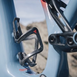 Granite Aux Carbon Fiber Bottle Cage, Durable and Lightweight Water Bottle Cage, Side-Loaded Bike Water Bottle Holder for Extra Water Carrying Capacity, Easy to Use Bike Bottle Cage