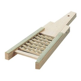 Banyo 17-407 Bamboo Demon Grater 13.9 x 13.4 x 3.2 cm