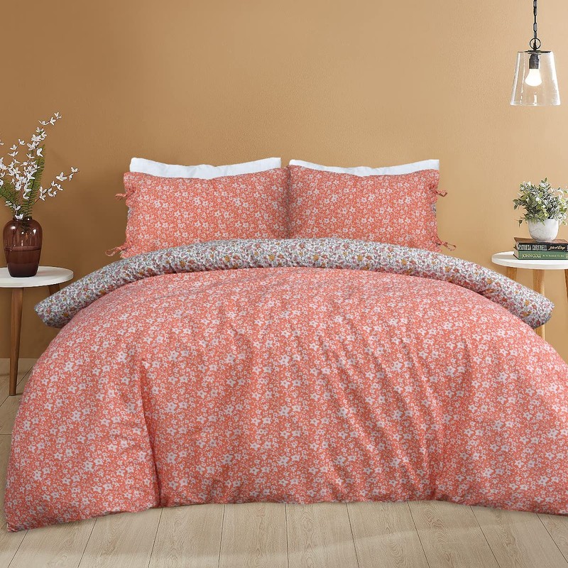 Sleepdown Ditsy Flowers Bedding Set, Pillowcase with Ribbons, Orange/White, 135