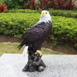 VV-Ladybug Garden Decor Sculptures Statues Outdoor, Bald Eagle Statue Christmas Animal Decoration, Home Patio Decor Gardening Gifts for Porch,13.7Inch Tall