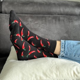 Colourful Socks with Motifs Funny Crazy Socks for Men and Women Gift Socks Unisex One Size UK 3-9 Crew Socks 1 Pair, Black Chili
