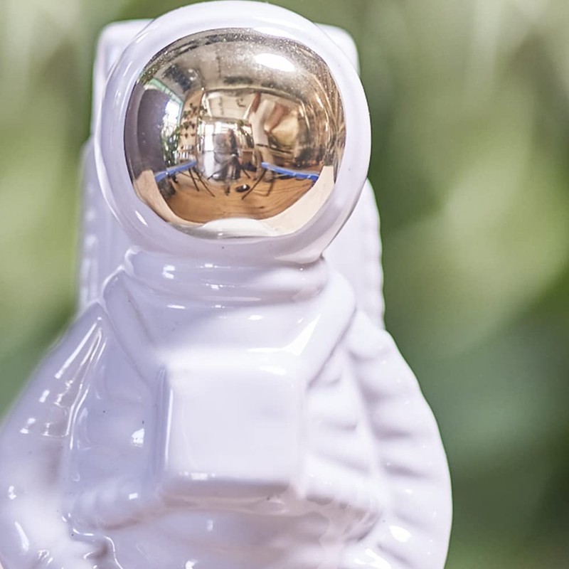 Chive - Astronaut Shape Vase, Planter Simple Modern Flower Bud