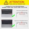 Fintie - Funda para MacBook Pro 13, Transparente escarchado