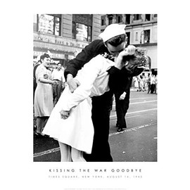 Imaginus Posters Kissing War Goodbye Romantic Photography Poster Print 16 x 20 inches