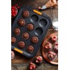 LE CREUSET 12 Cup Muffin Tray, 1 Each