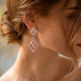 Flyonce Wedding Bridal Earrings for Women Party Rhombus Rhinestone Crystal Hollow Chandelier Dangle Champagne Color