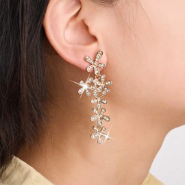 Xduargs Boho CZ Flower Stud Earrings Gold Metal Flower Drop Earrings Vintage Cluster Flower Dangle Earrings Floral Flower Chandelier Earrings Jewelry for Women