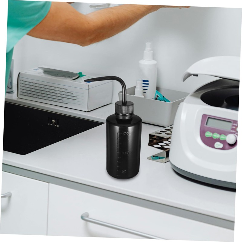 Ipetboom 4pcs Plastic Washing Bottle Graduated Lab Wash Bottle with