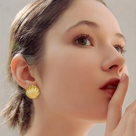 FILMOON Gold Seashell Studs Earrings for Women Dainty Beach Earrings Summer Fashion Jewelry