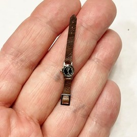 M00693-A MOREZMORE Mini Watch Miniature Prop for Puppet or Dollhouse 1:6 Scale 1/6 Scale