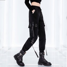 MEINVQIAOTI Black Cargo Pants for Women Techwear Women Loose Street Rock Style Casual Black Pants with Chain Goth Pants (as1, Alpha, x_s, Regular, Regular, Black)