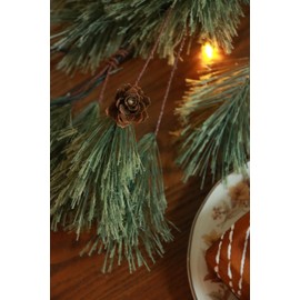 6.4ft Smokey Christmas Garland with Lights, Prelit Natual Rustic Cedar Pine Garland with Pine Cones for Home New Year, Mantle, Farmhouse Indoor Outdoor Decoration