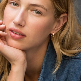 day.berlin Lola Small Creole Earrings 18 K Gold-Plated Women's Earrings Round 17 mm Diameter 2 mm Thick 316L Stainless Steel Folding Hoop Earrings Nickel-Free and Waterproof, Stainless Steel, No