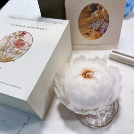 Mayflower Aromatherapy Candle - Color: white