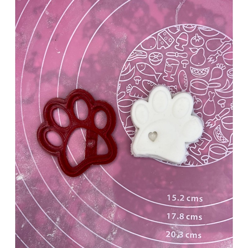 BakeInStyle Dog Paw with Heart Cookie Cutter - Eco-Friendly Biodegradable