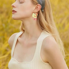 Acrylic Big Rooster Chicken Earrings Funny Cute Kawaii Dinosaur Chicken Dangle Earrings Farm Boots Chicken Hen Dangle Earrings for Women Aesthetic Charming Jewelry Gift (Yellow Chicken)