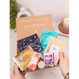 Luxury pamper box, Birthday gift for her, Self care gift, Pamper gift box, Relaxation Gifts For Women, Self Care Hamper, Birthdays Gifts For Her, Spa gift set, Pamper Spa Set For Women, Friend gifts