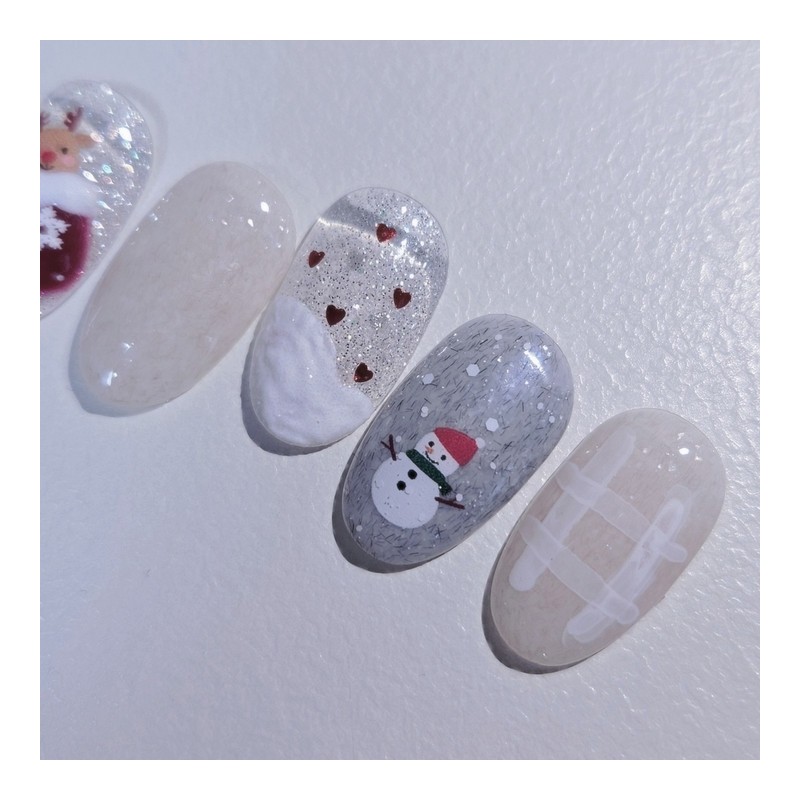 Snow Village Handmade Nail Tips - Almond Midi / 스노우