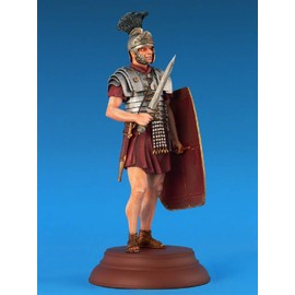 Miniart 1:16 Scale Praetorian Guardsman II century A.D. Plastic Model Kit (Grey)