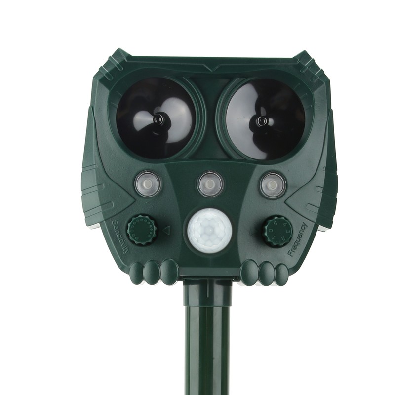 Outdoor USB Rechargeable Solar Power Ultrasonic Animal Repellent Dog Cat