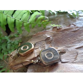 Middle circle in old transparent glass: unique bronze vintage earrings