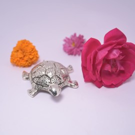 Lucky Silver Turtle Statue Miniature Feng Shui Decor Turtle Decorations for Home Turtle Figurines Home Decor for Living Room Suitable for Table Centerpieces Tiny Desk Decor (Small 4.3")