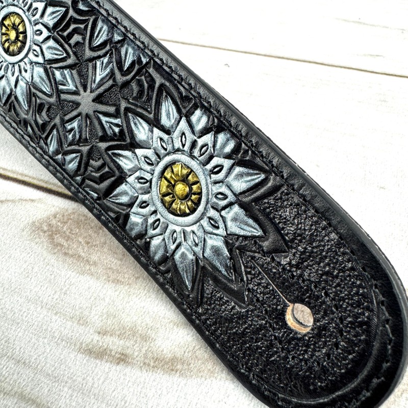 Walker & Williams LIH-1 Hand Carved Black Premium Leather Strap