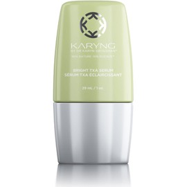 KARYNG BY DR. KARYN GROSSMAN- DARK SPOT CORRECTOR atenúa la apariencia de manchas oscuras, manchas de la edad y decoloración con el paso del tiempo, aportando luminosidad a la piel opaca y cansada, de