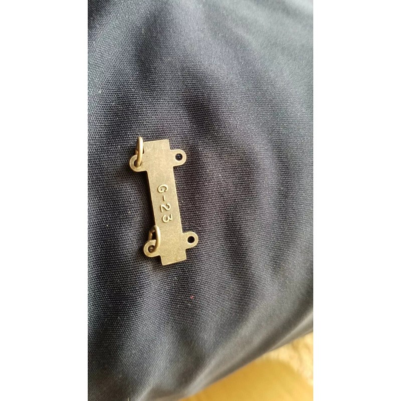 US ARMY PISTOL QUALIFICATION BAR; Black and Silver