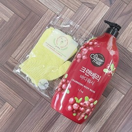 Shower Mate Natural Cranberry Body Wash 1.2kg Large Volume with Free Shower Glove D 2ea