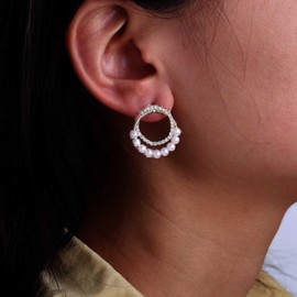 Jugielu Vintage Pearl Earrings Pearl Hoop Earrings Round Pearl Stud Earrings Gold Crystal Circle Earrings CZ Circle Hollow Earrings Bridal Wedding Earrings Jewelry for Women