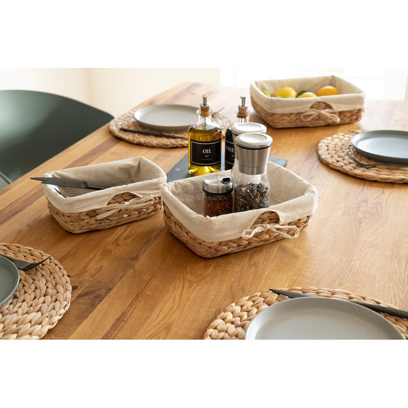 Decorasian Set of 3 Woven Seagrass Bread Baskets with Linen