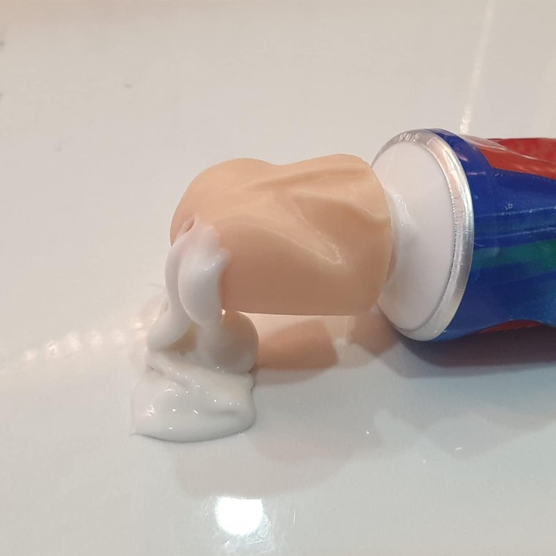 1pcs Toothpaste Cap Dispenser for Adults, Self Sealing Toothpaste Topper