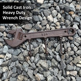 KiaoTime Set of 2 Wrench and Hammer Cast Iron Metal Wall Coat Hooks Hat Rack, Rustic Retro Vintage Wall Mounted Coat Rack Key Holder for Men's Workshop Garage Tools Holder Hook Wall Sign Decoration