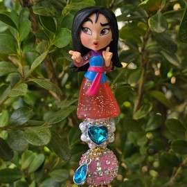 Glitter jelly character topper on plastic, beaded, refillable pen