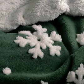 Vianney Frazada De Viaje 1.10m X 1.70m, Extra Suave Y Calientita Color Verde Oscuro Diseño Winter