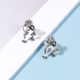 Aneneiceera Vintage Frog Ear Jacket Earrings Cute Frog Earrings Tiny 3D Frog Hanging Earrings Funny Animal Earrings Jewelry for Women and Girls Frog Lover Gifts