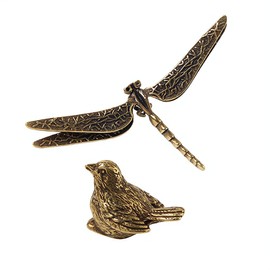 SHIDXIB 2Pcs Handcrafted Brass Dragonfly Desktop Sculpture and Retro Handmade Brass Sparrow Bird Decoration Creative Shape Suitable for Desktop Bedroom Office Living Room Home Decoration