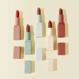 Bonita Cosméticos Set De 5 Labiales Tonos Rojos Matte By Bonita Cosméticos